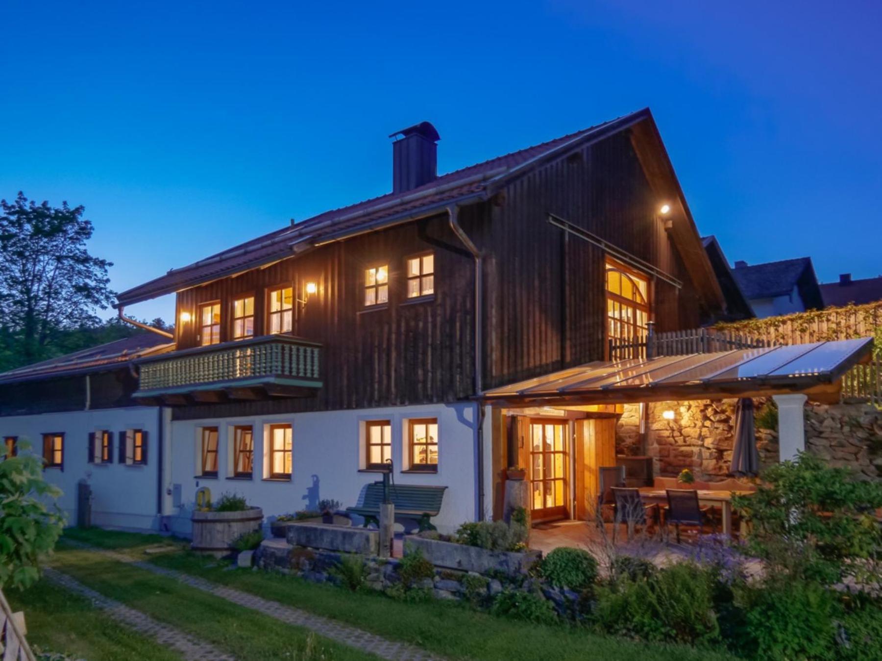 400qm bayr.LUXUSVILLA. 2500qm uneinsehbarer Garten Freyung Eksteriør bilde